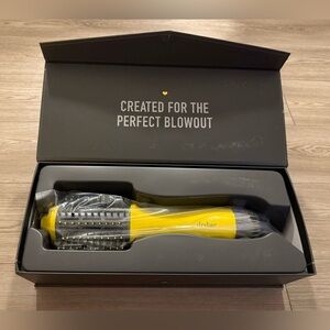 NIB Drybar Single Shot 2.25” Blowout Brush